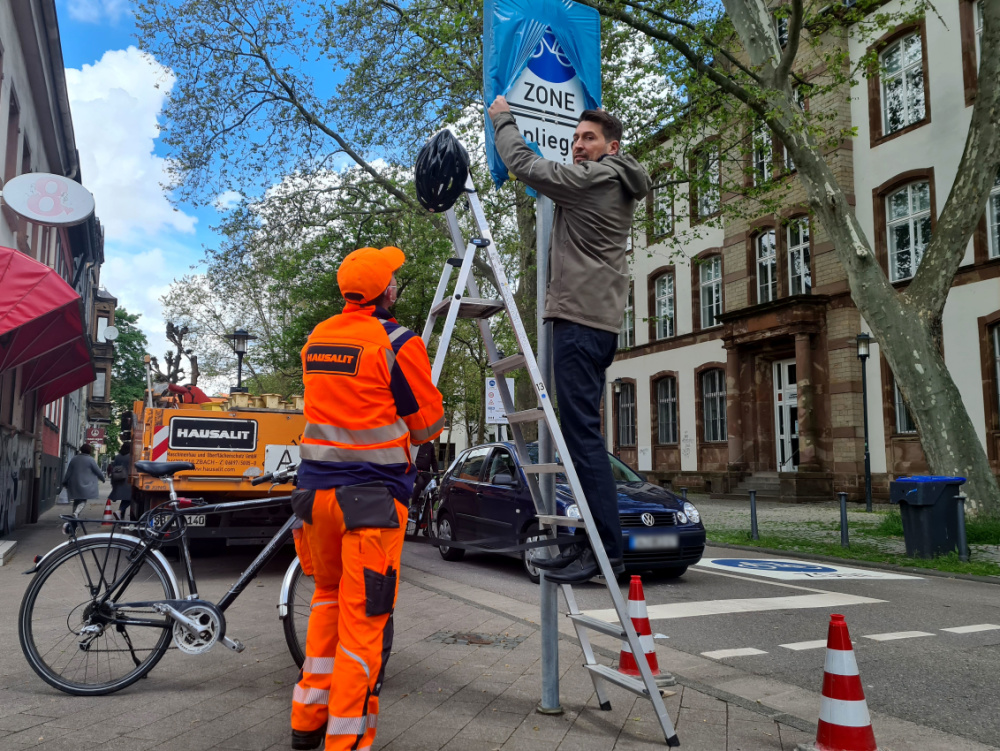 OB Conradt eröffnet Fahrradzone Nauwieser Viertel 